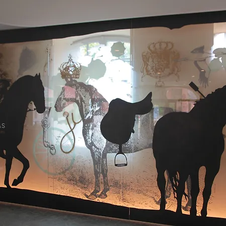 Les Haras By Collection