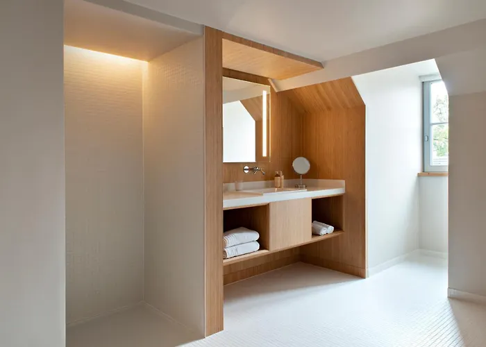 Les Haras By Collection