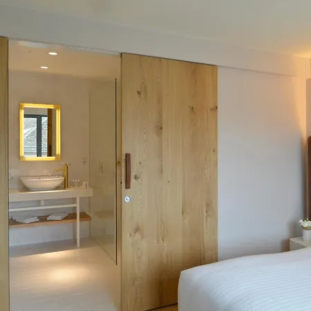 Les Haras By Collection