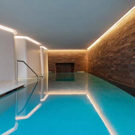 Les Haras فندق 4*